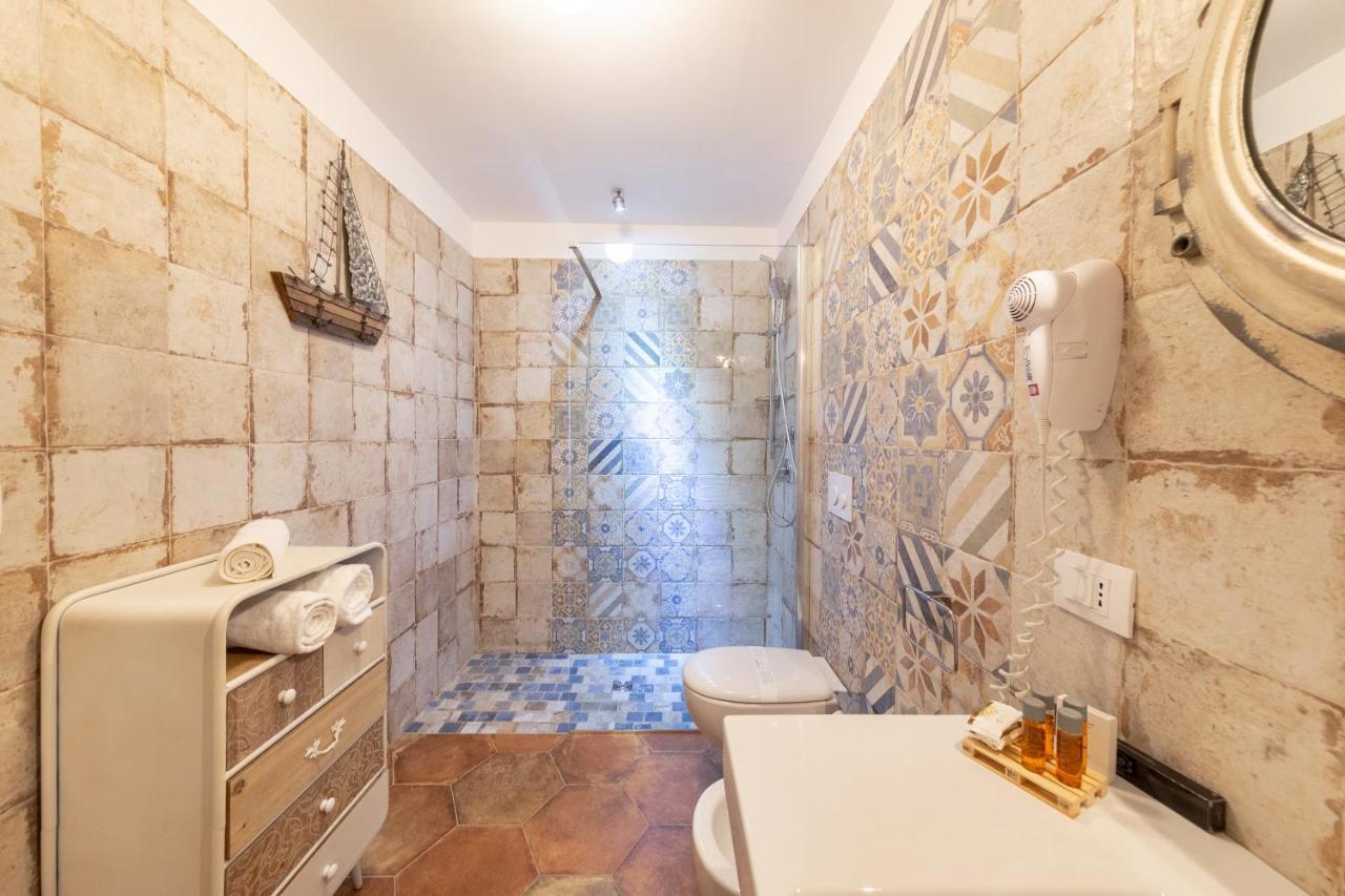 Quattrocuori Boutique Hotel & Spa Portopalo Di Capo Passero ภายนอก รูปภาพ