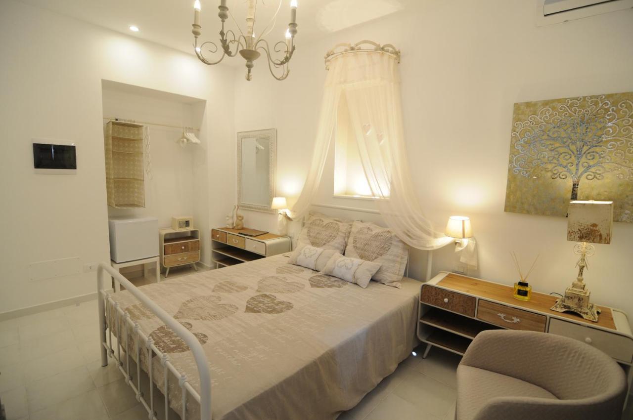 Quattrocuori Boutique Hotel & Spa Portopalo Di Capo Passero ภายนอก รูปภาพ